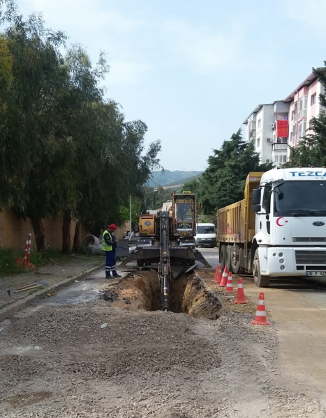 İZSU CADDE, SOKAK VE BULVARLARDA ALTYAPI YENİLEME İŞİ